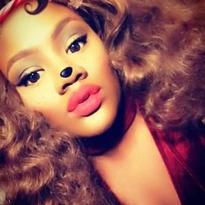 Meet your Posher, Nina